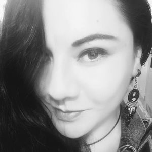 Meet your Posher, Carolina